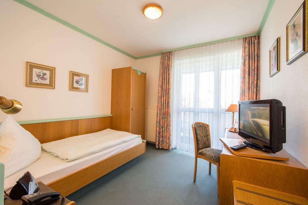 Hotel St. Martin マルクトオーバードルフ 部屋 写真