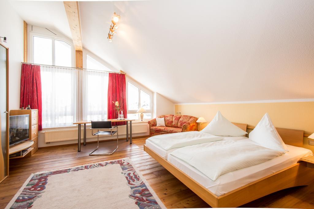 Hotel St. Martin マルクトオーバードルフ 部屋 写真