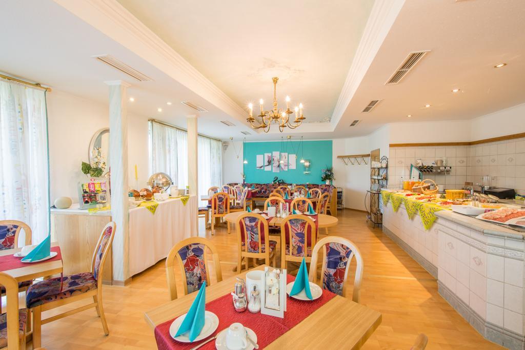 Hotel St. Martin マルクトオーバードルフ エクステリア 写真