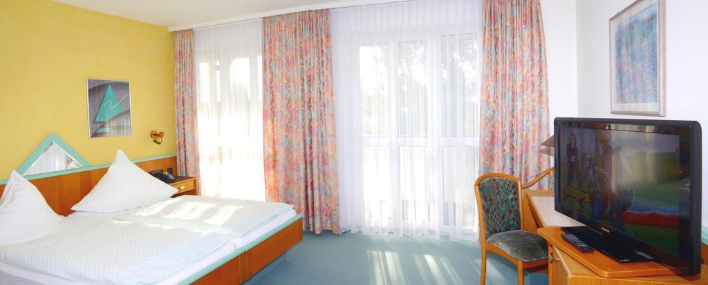 Hotel St. Martin マルクトオーバードルフ 部屋 写真